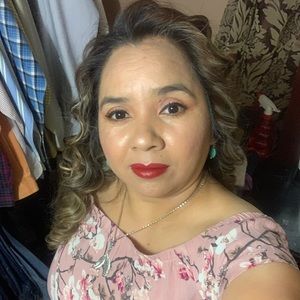 Meet your Posher, Ana